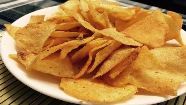 LÍ DO NÀO CÁC BẠN TRẺ NGÀY NAY LẠI NGHIỆN ĂN SNACK ĐẾN NHƯ VẬY?
