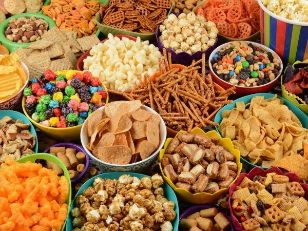HIỂM HỌA TỪ CÁC LOẠI SNACK ĂN VẶT CHO SỨC KHỎE NGƯỜI VIỆT?