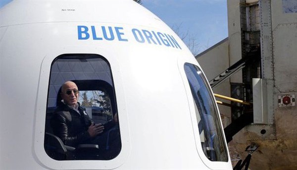Jeff Bezos: “Tôi đầu tư hàng tỷ đô la vào công nghệ vũ trụ bởi vì chúng ta đang hủy diệt Trái đất”