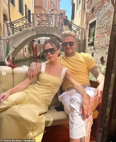 Beckham đưa vợ con đi du lịch bằng du thuyền 45 tỷ 