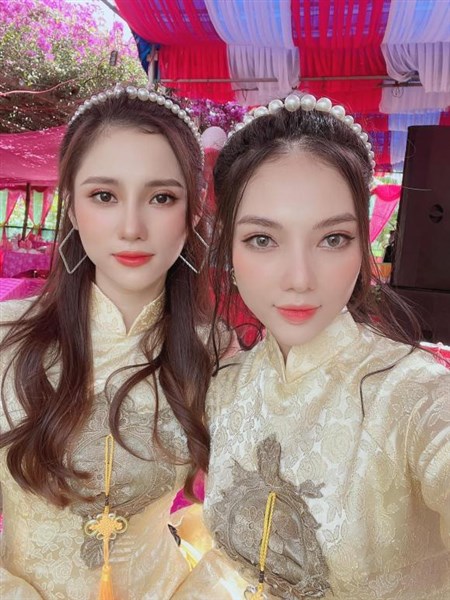 Hậu gây sốt với màn cầu hôn tại 'Người ấy là ai',